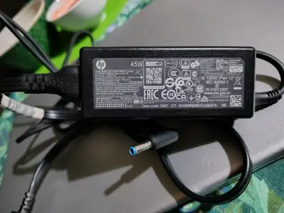 Laptop HP 15.6 pulgadas táctil  Ryzen 5 - miniatura 3
