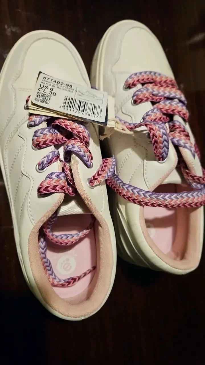 Zapatillas blancas con cordones coloridos para mujer - 1