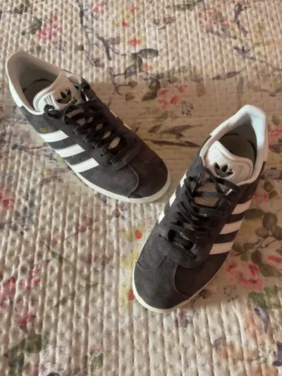 Zapatillas Adidas Gazelle grises - miniatura 1