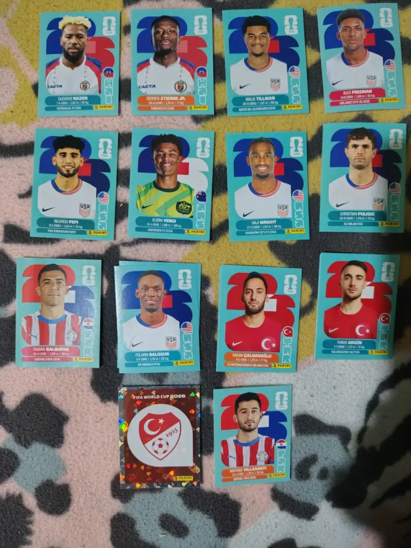 Colección de láminas Panini FIFA World Cup 2022 - 3