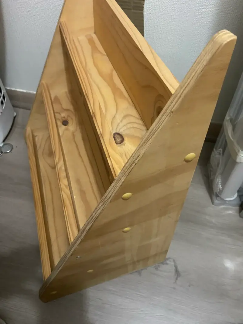Estante de madera para pared con tres niveles - 2