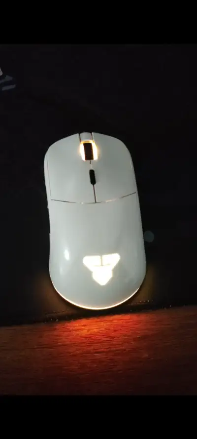 Mouse Gamer Fantech Helios UX3 RGB Blanco - miniatura 2