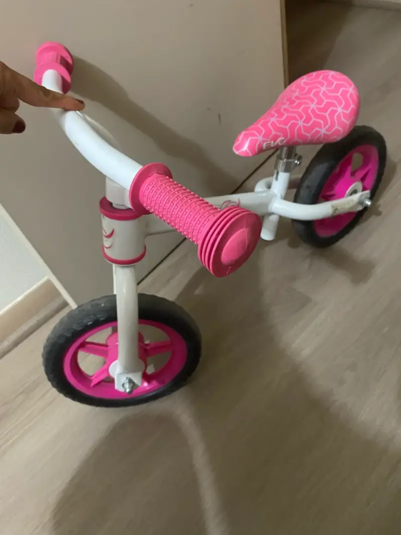 Bicicleta de equilibrio para niños color rosa - 3