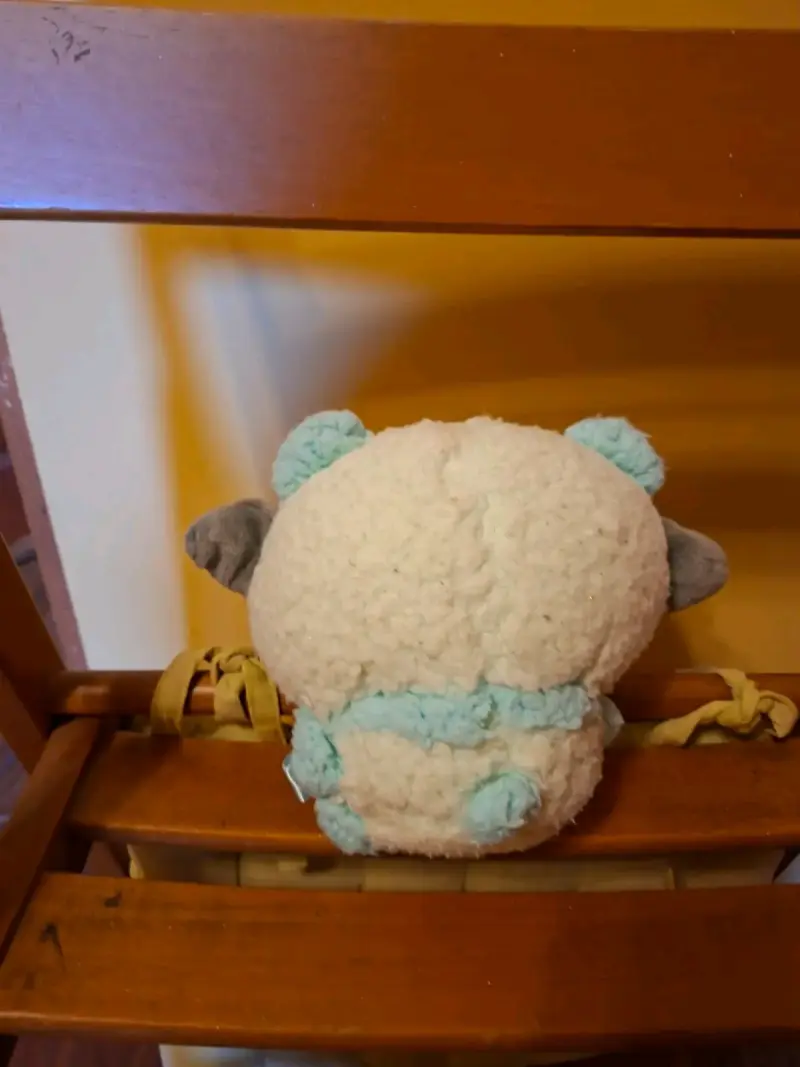Peluche de pochaco azul y verde con lazo - 3