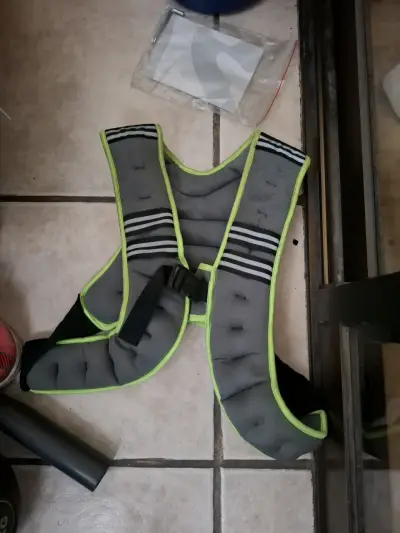 Chaleco de peso para entrenamiento gris y verde - miniatura 1