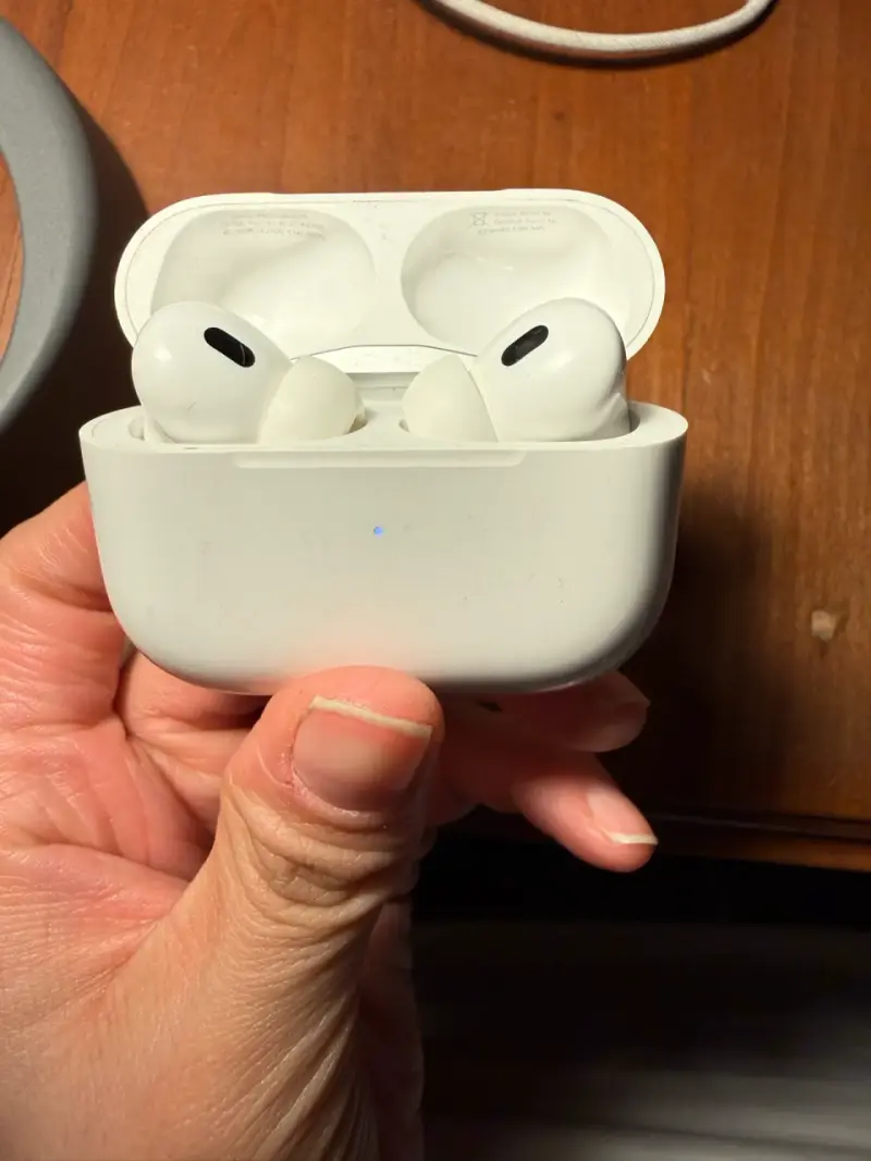 AirPods Pro 2 - 1