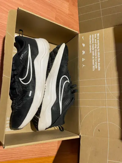 Zapatillas Nike Downshifter 12 Negras Hombre - miniatura 2