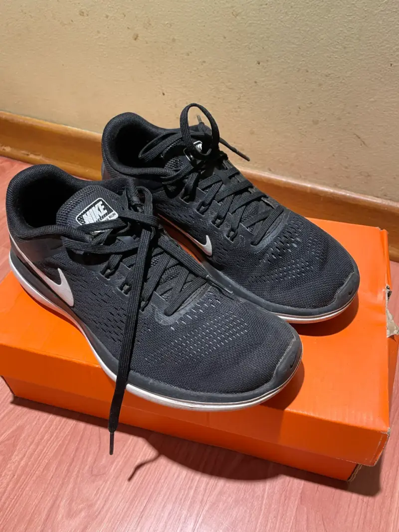 Zapatillas deportivas negras Nike Flex - 4