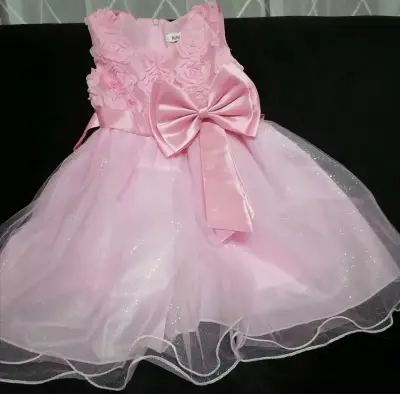 Vestido de fiesta para niña con lazo grande - miniatura 1