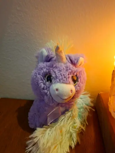Peluche unicornio morado con cola multicolor - miniatura 1