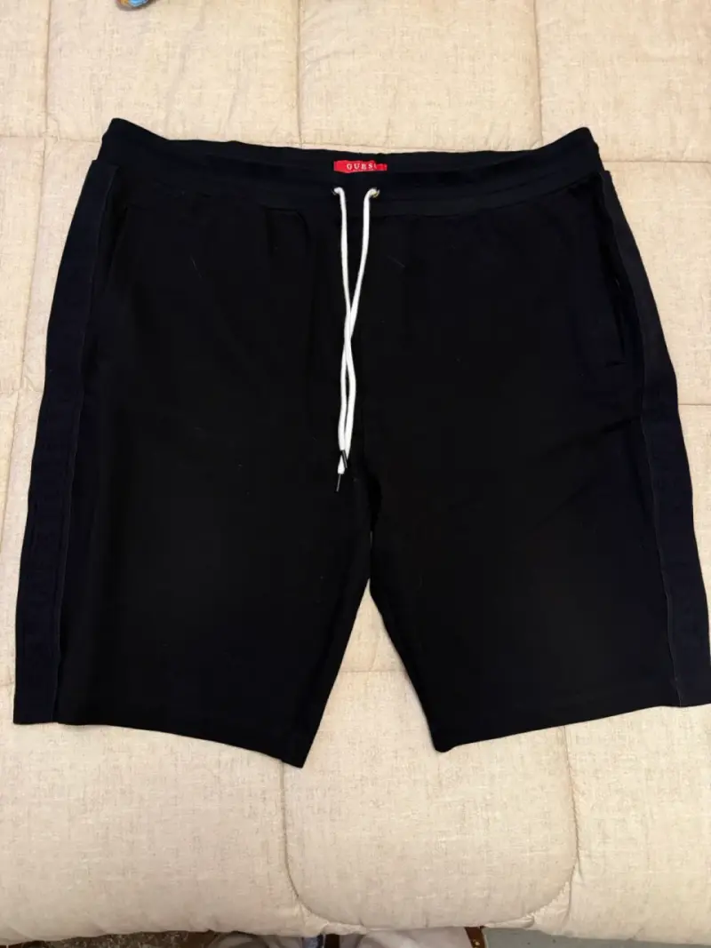 Shorts negros Guess - 1
