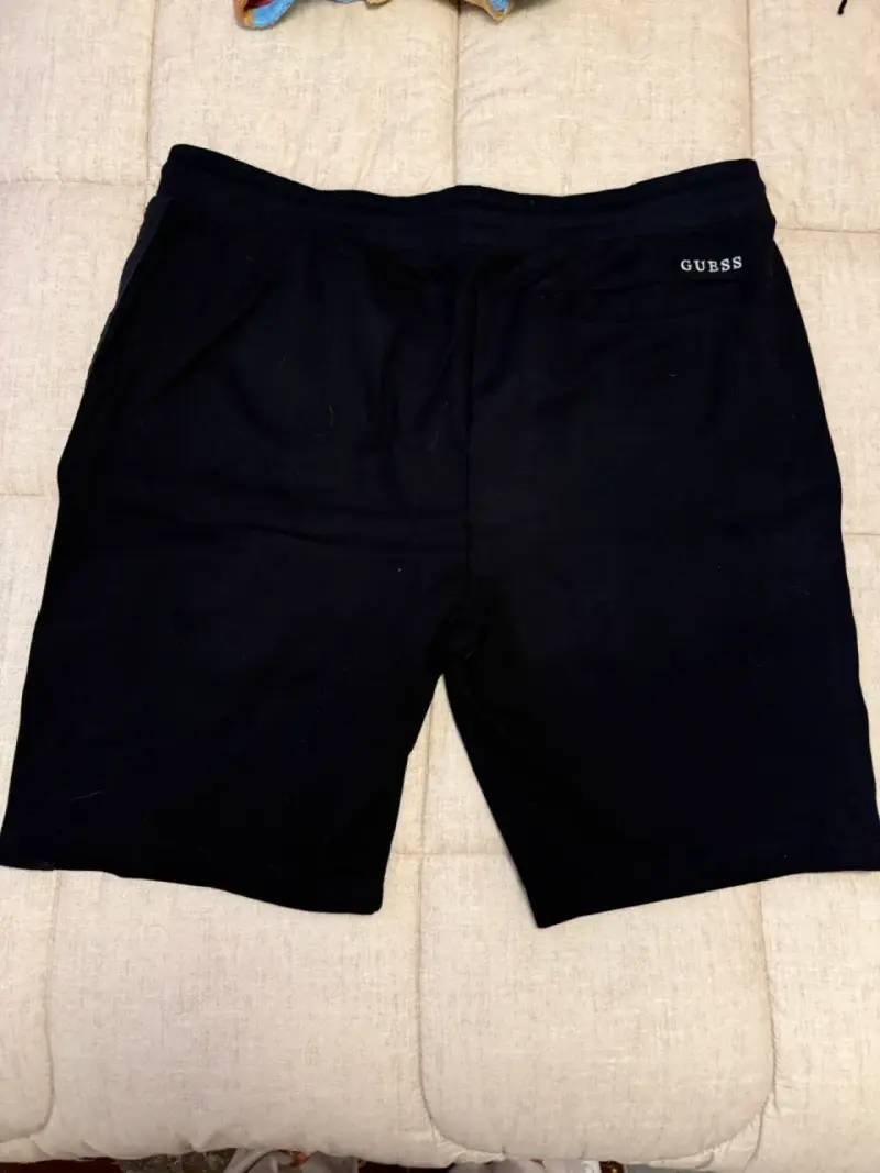 Shorts negros Guess - 2