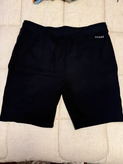 Shorts negros Guess - miniatura 2