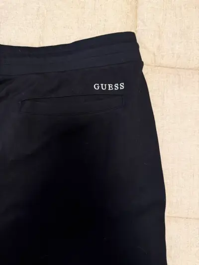 Shorts negros Guess - miniatura 3