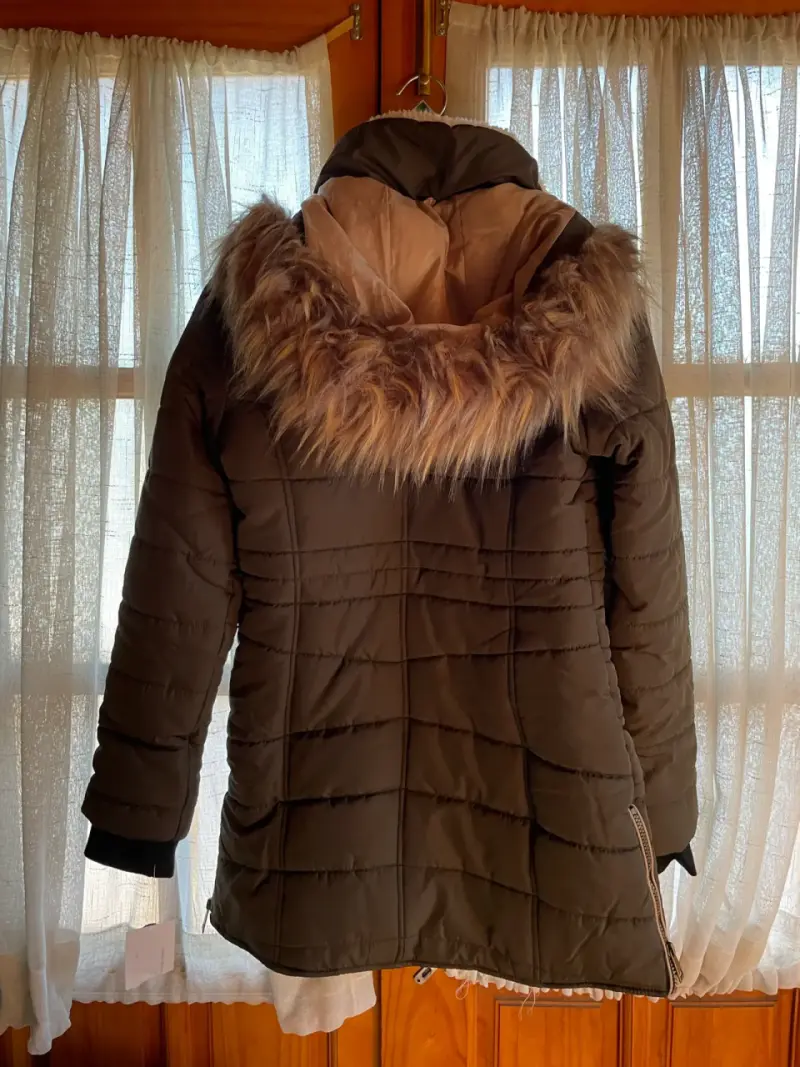 chaqueta acolchado con capucha Maralyn & Me - 3