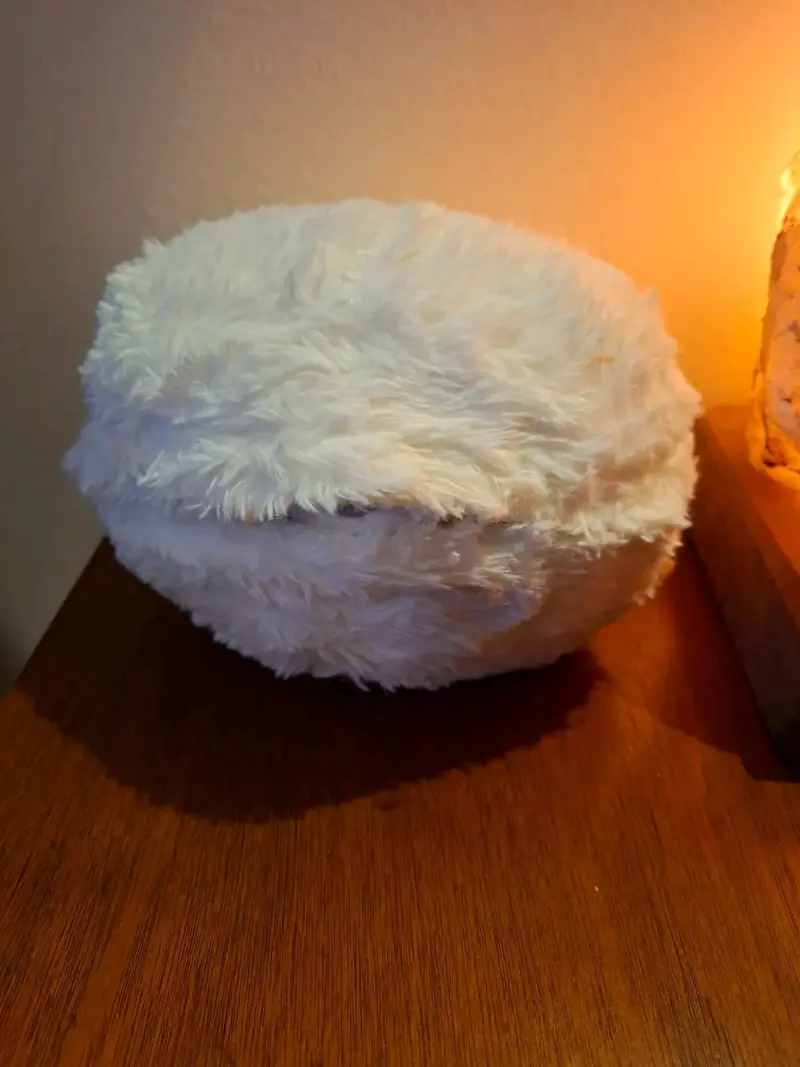 Peluche reversible de reno blanco y morado - 3