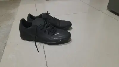 Zapatillas deportivas negras Nike para hombre - miniatura 3