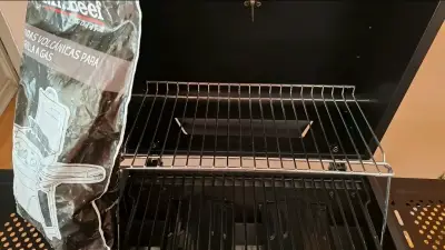 Parrilla a gas Mr. Beef con termómetro - miniatura 5
