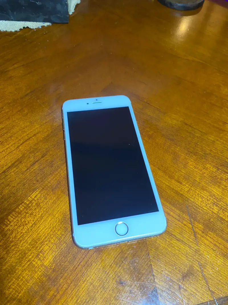 iPhone 6 Plus 64GB en buen estado - 1
