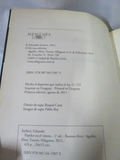 Libro 'Papeles en el viento' de Eduardo Sacheri - miniatura 4