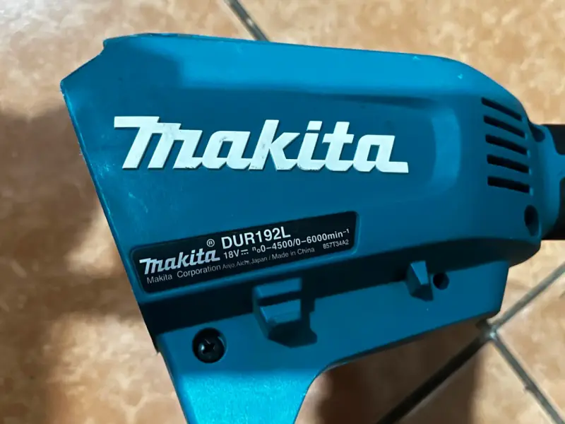 Orilladora Makita DUR192L 18V / SIN BATERÍA - 2