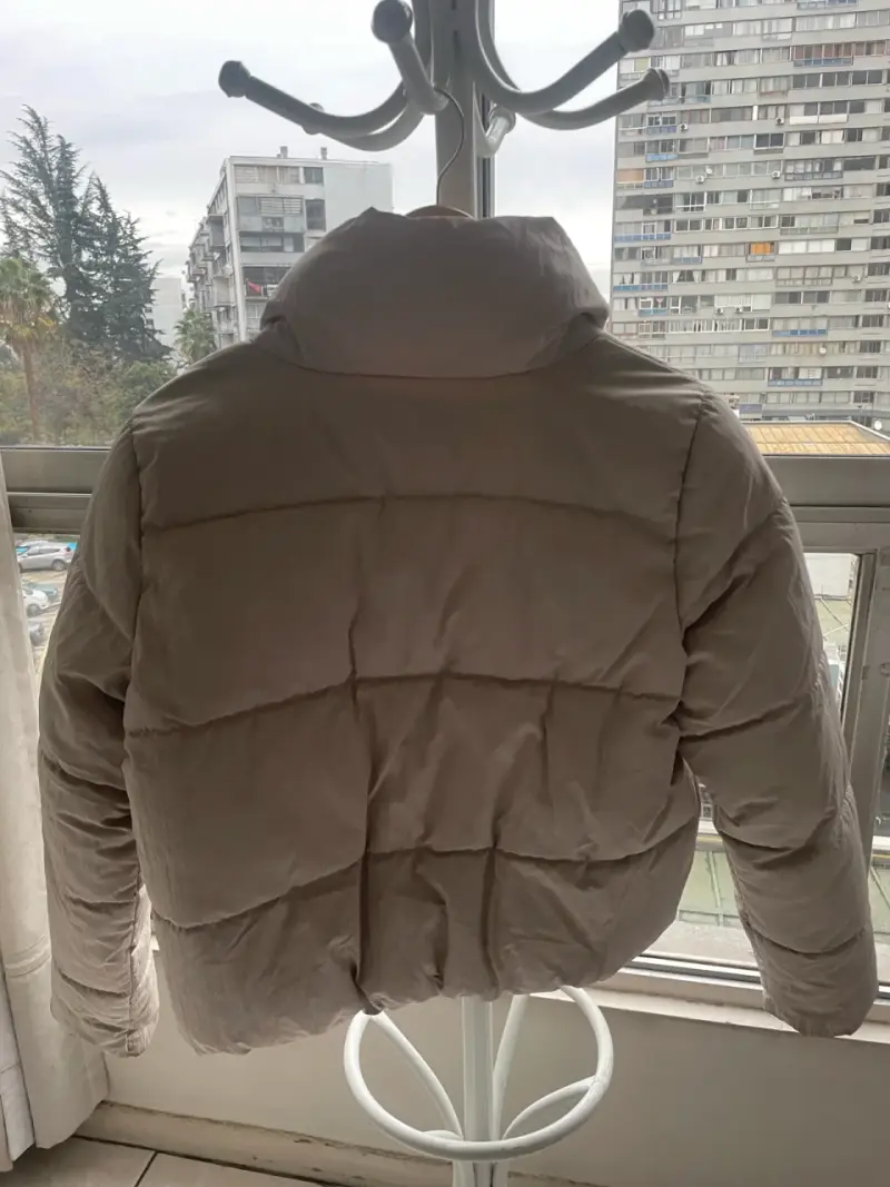 Chaqueta acolchada beige para mujer marca Only - 2