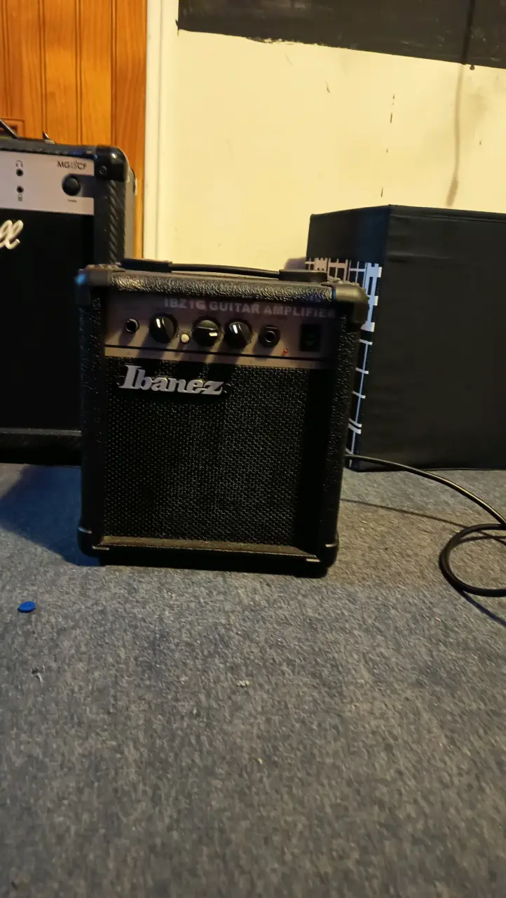 Amplificador de guitarra Ibanez IBZ1G compacto - 4