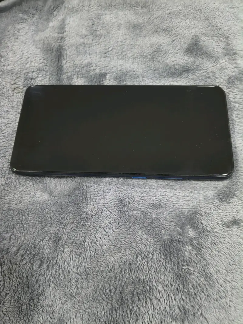 Smartphone Motorola One Vision Azul en Buen Estado - 3