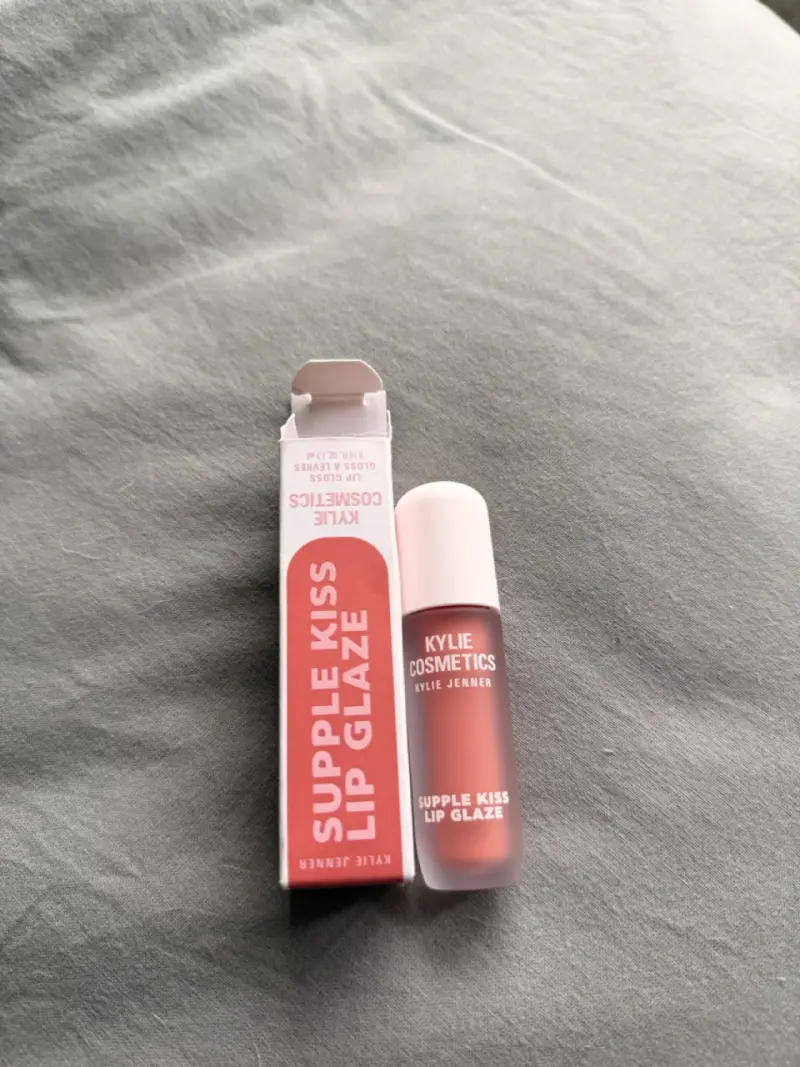 Brillo Labial Kylie Cosmetics Nude Kiss - 5