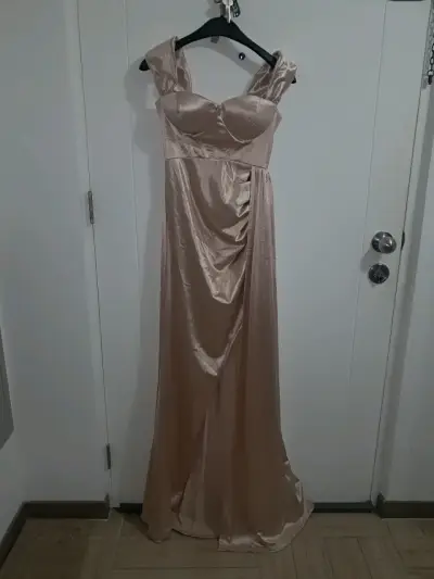 Vestido de fiesta largo color champagne - miniatura 3