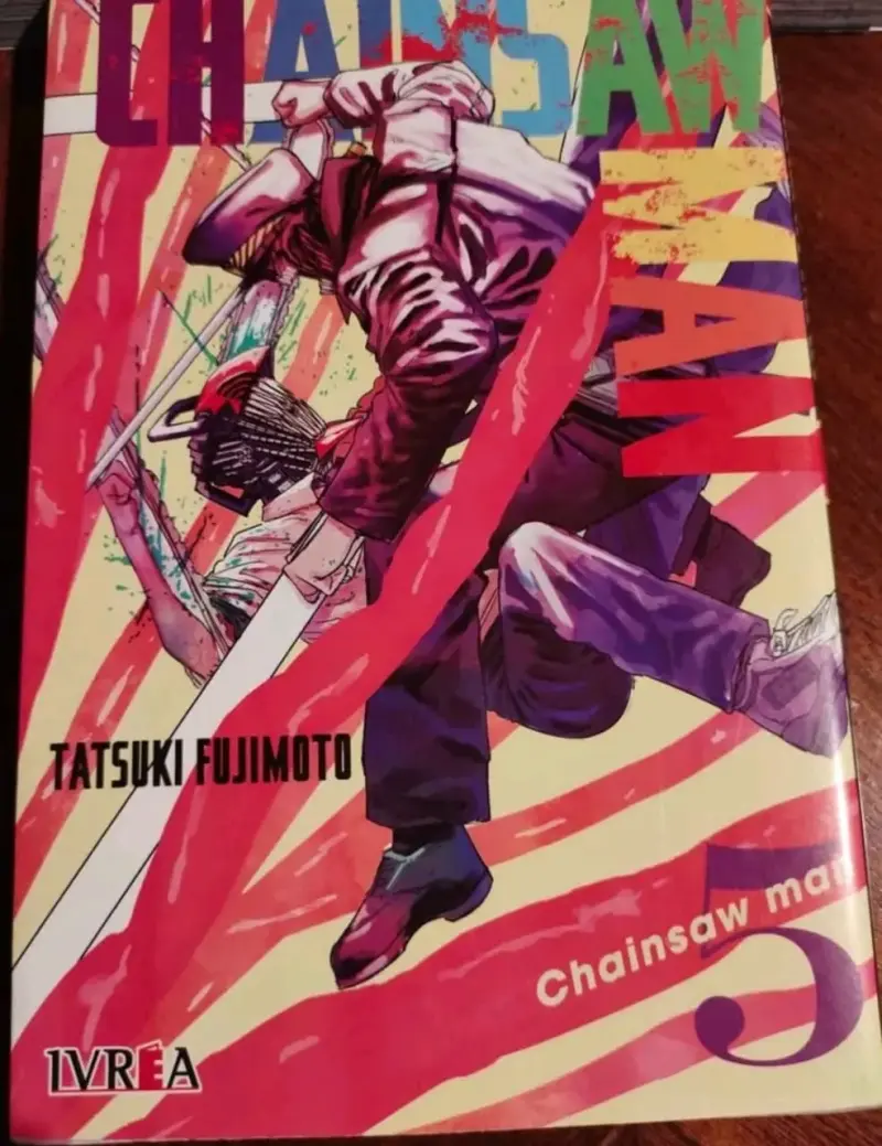 Colección de mangas Berserk y Chainsaw Man - 3