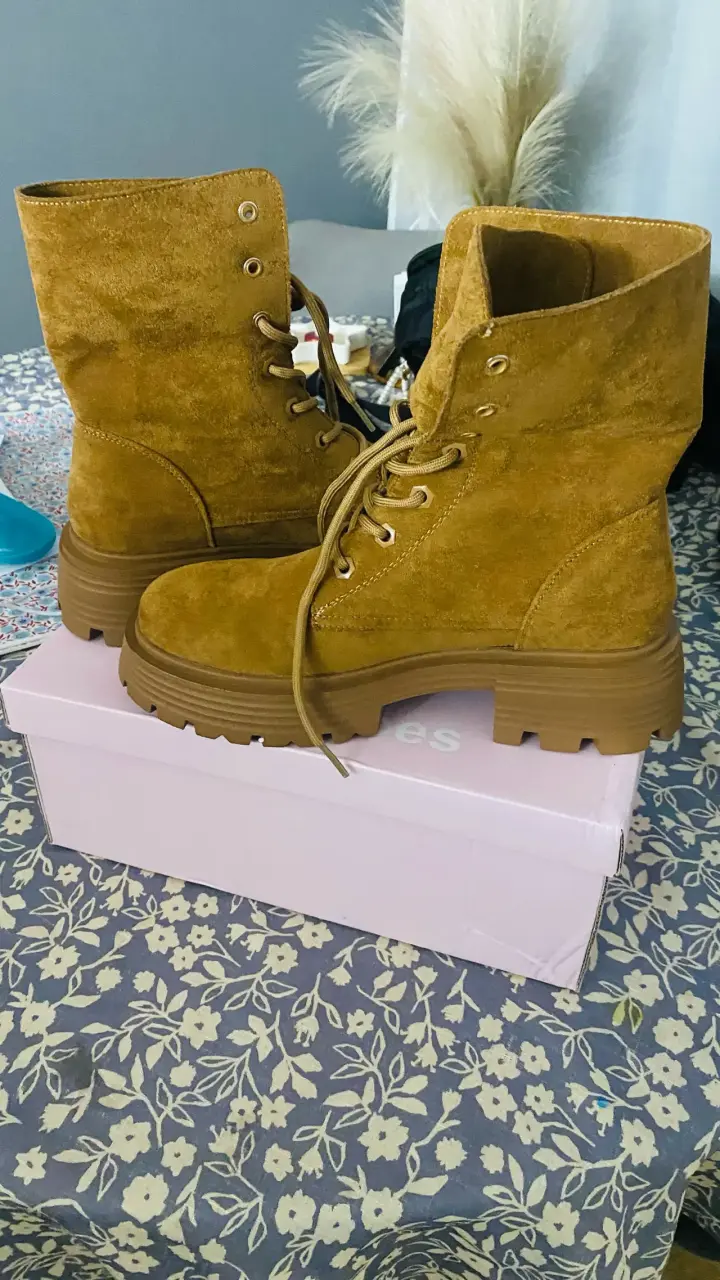 Botas de gamuza camel con plataforma - 4