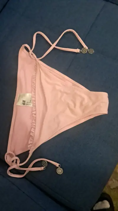 Bikini rosa con flecos para mujer - miniatura 6