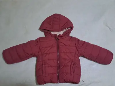 Chaqueta acolchada para bebé color burdeos - miniatura 1