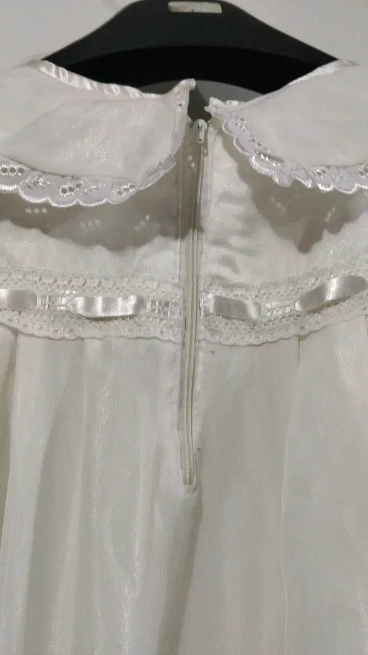 Vestido de bautizo blanco con encaje y lazos - 3