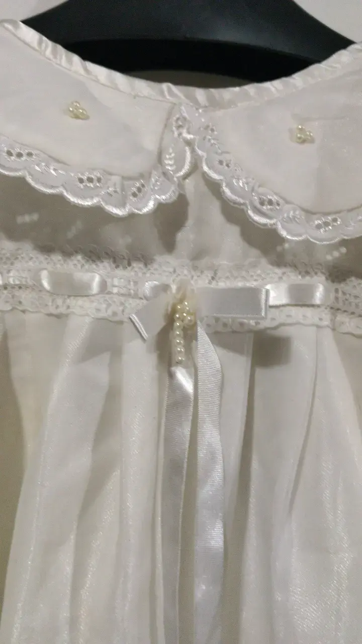 Vestido de bautizo blanco con encaje y lazos - 4
