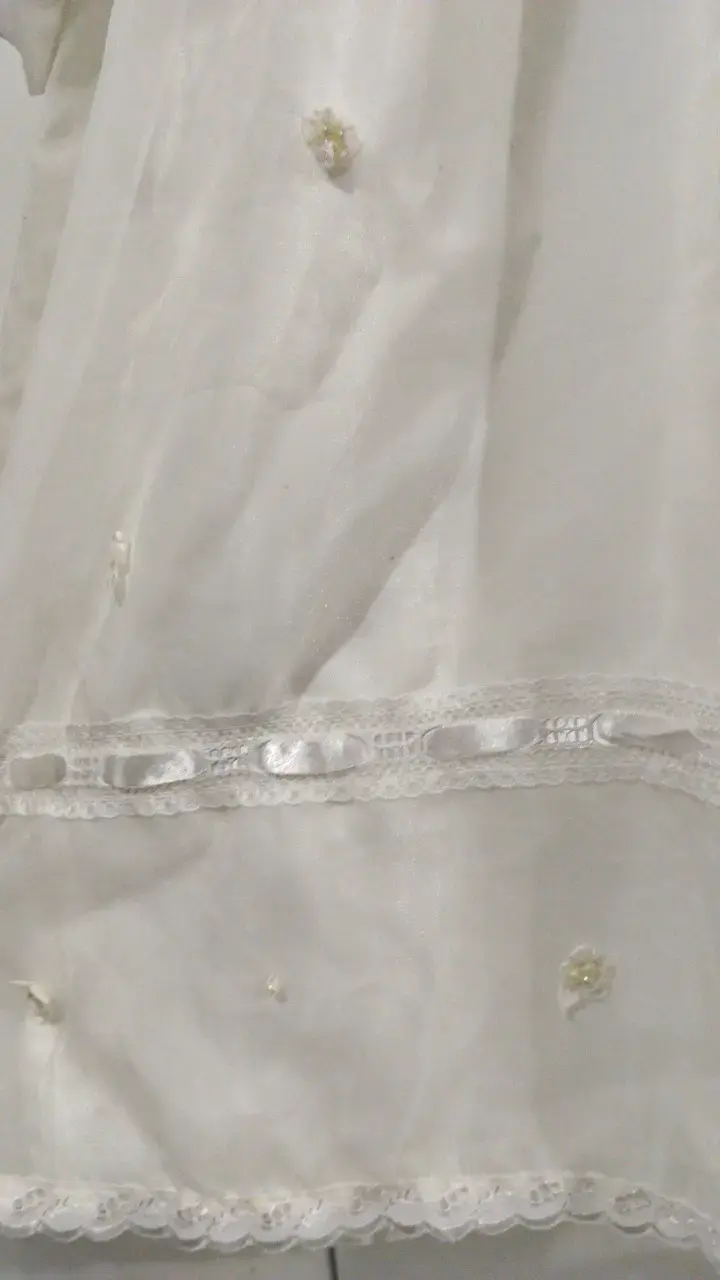 Vestido de bautizo blanco con encaje y lazos - 5