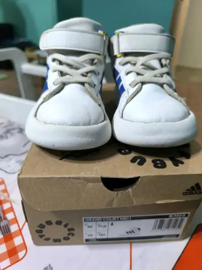 Zapatillas para niño Adidas NRO 25 - miniatura 1