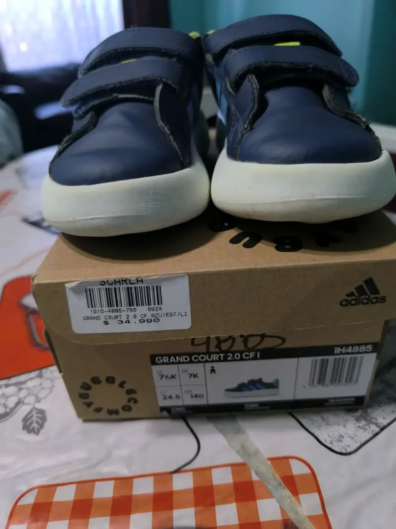 Zapatillas Adidas para niño Nro 24,5 - 2