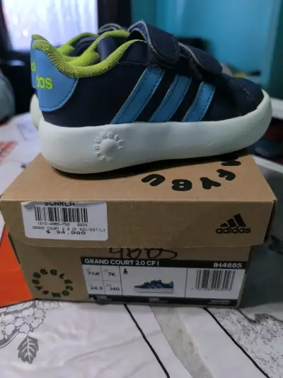Zapatillas Adidas para niño Nro 24,5 - miniatura 3