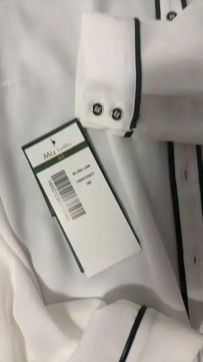 Blusa blanca con ribetes negros para mujer - miniatura 2