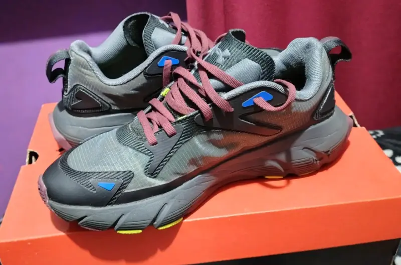 Zapatillas deportivas Under Armour grises - 2
