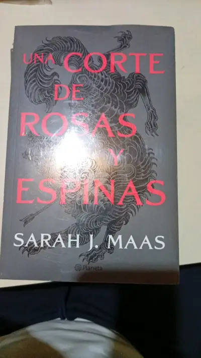 Colección Libros una Corte de Rosas y Espinas - miniatura 3