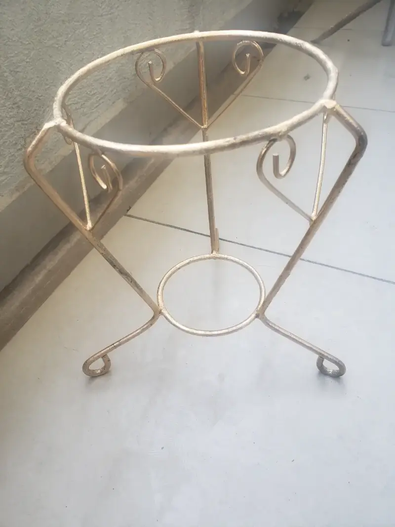 Soporte de fierro para maceteros + otro pequeño - 2