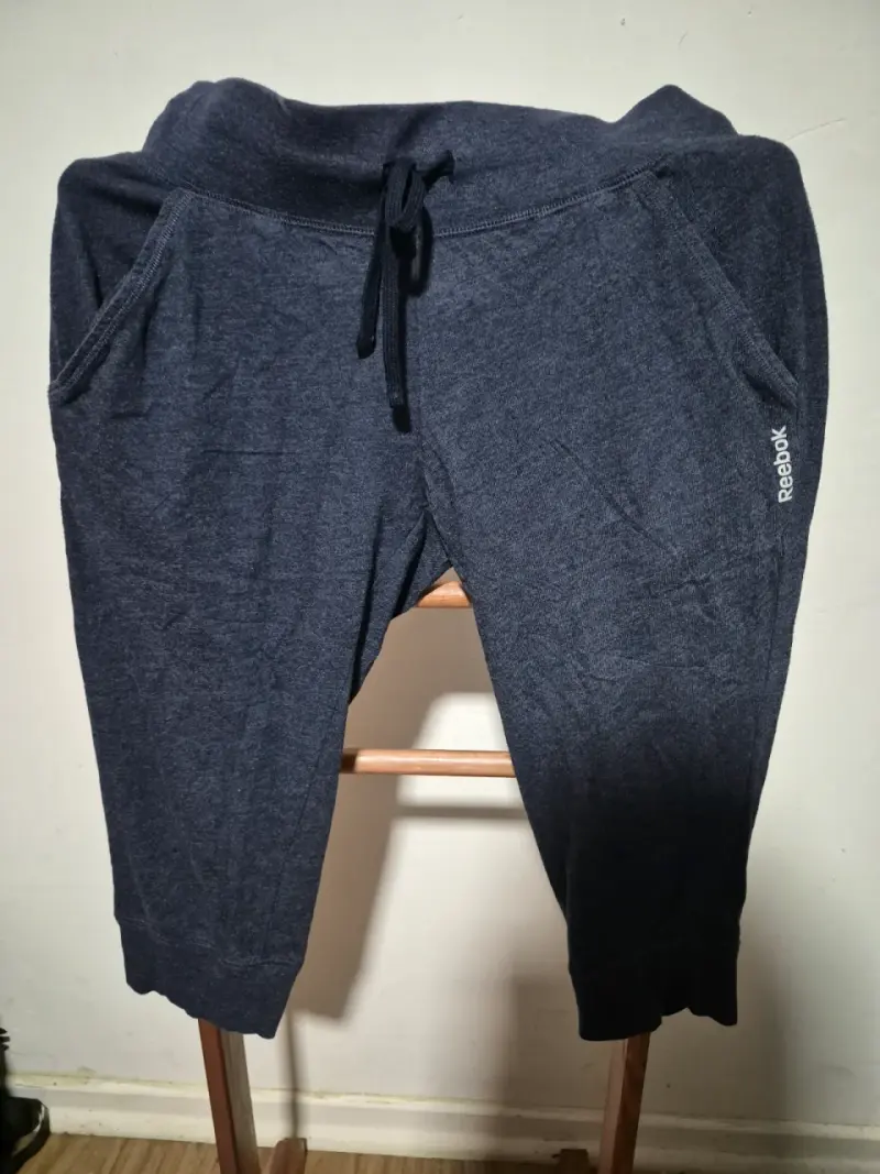 Pantalones deportivos Reebok azul marino talla M - 1