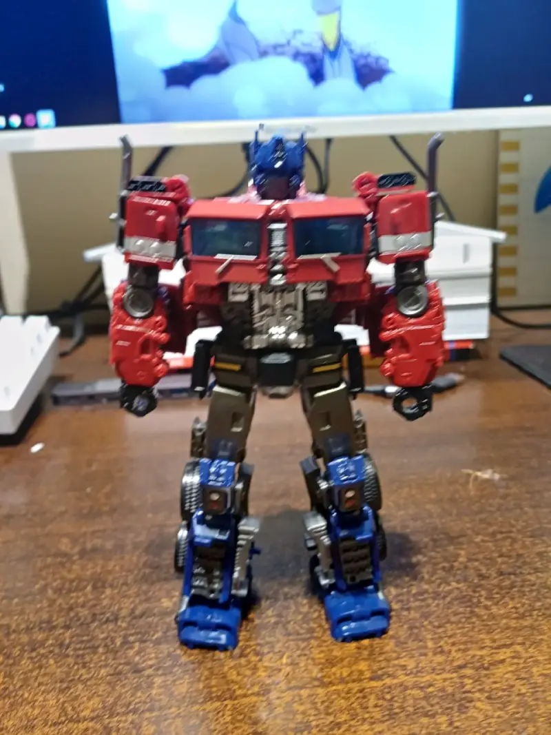 Optimus Prime Dark Commander YS04 - 1