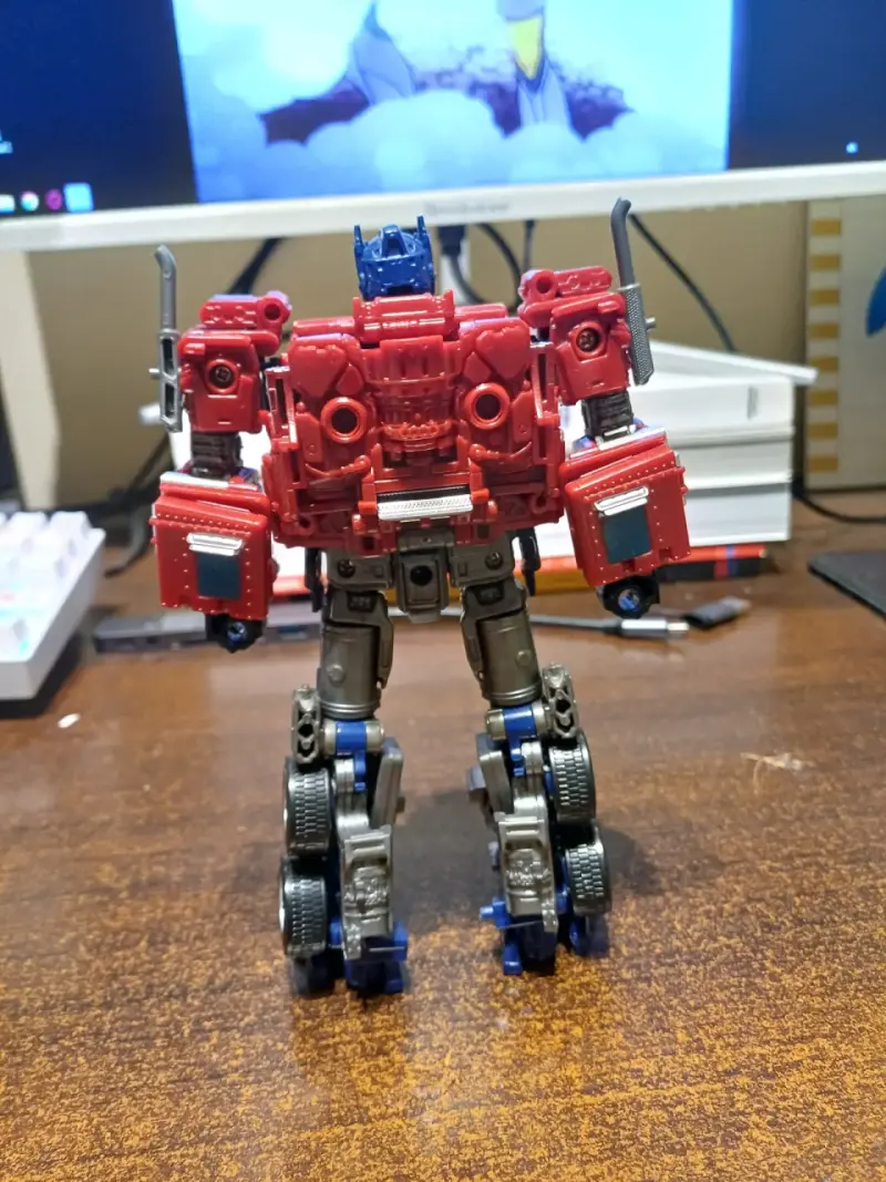 Optimus Prime Dark Commander YS04 - 2