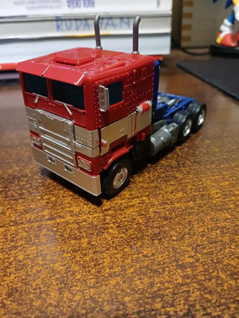 Optimus Prime Dark Commander YS04 - 3