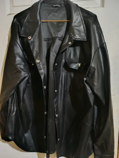 Chaqueta de cuero negra para hombre - miniatura 2