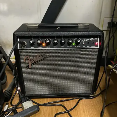 Amplificador de guitarra Fender Champion 20 - miniatura 1